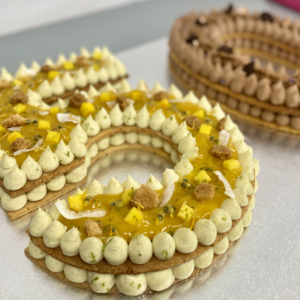 Création sur mesure (number cake, naked cake, grand gâteau)